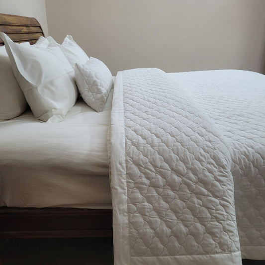 Summer Quilt/Bed Cover - White