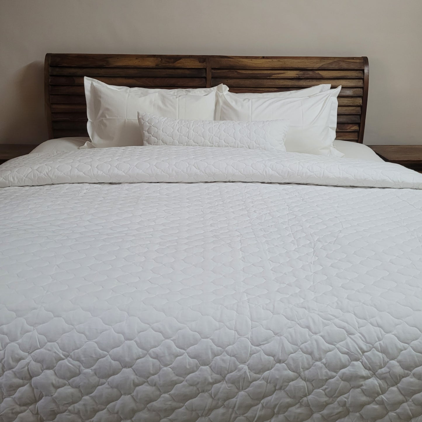 Summer Quilt/Bed Cover - White