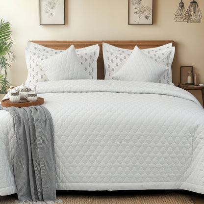 Summer Quilt/Bed Cover - White