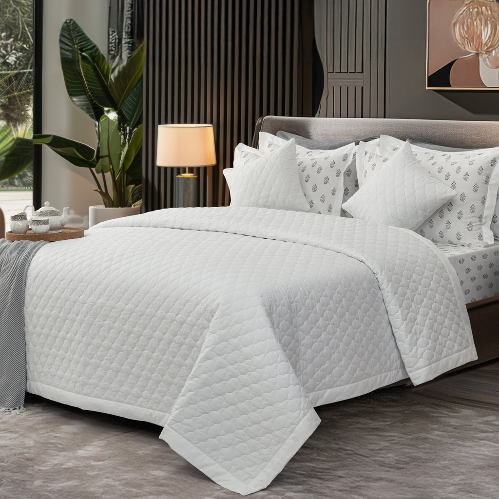 Summer Quilt/Bed Cover - White - LOVE FOR WHITE                                                          