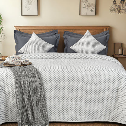 Summer Quilt/Bed Cover "Cornflower"