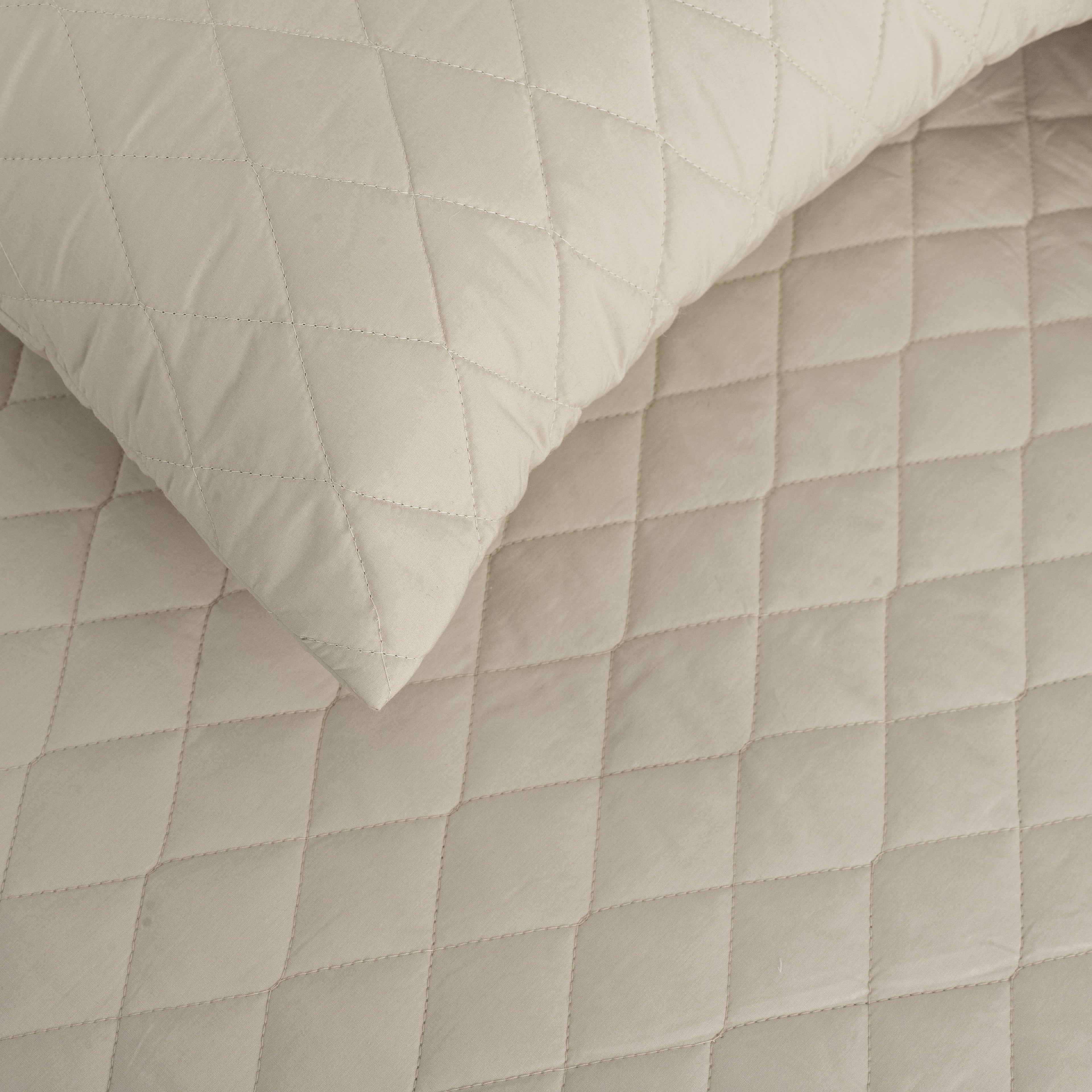 Quilted Cushion Cover - Ecru - LOVE FOR WHITE                                                          