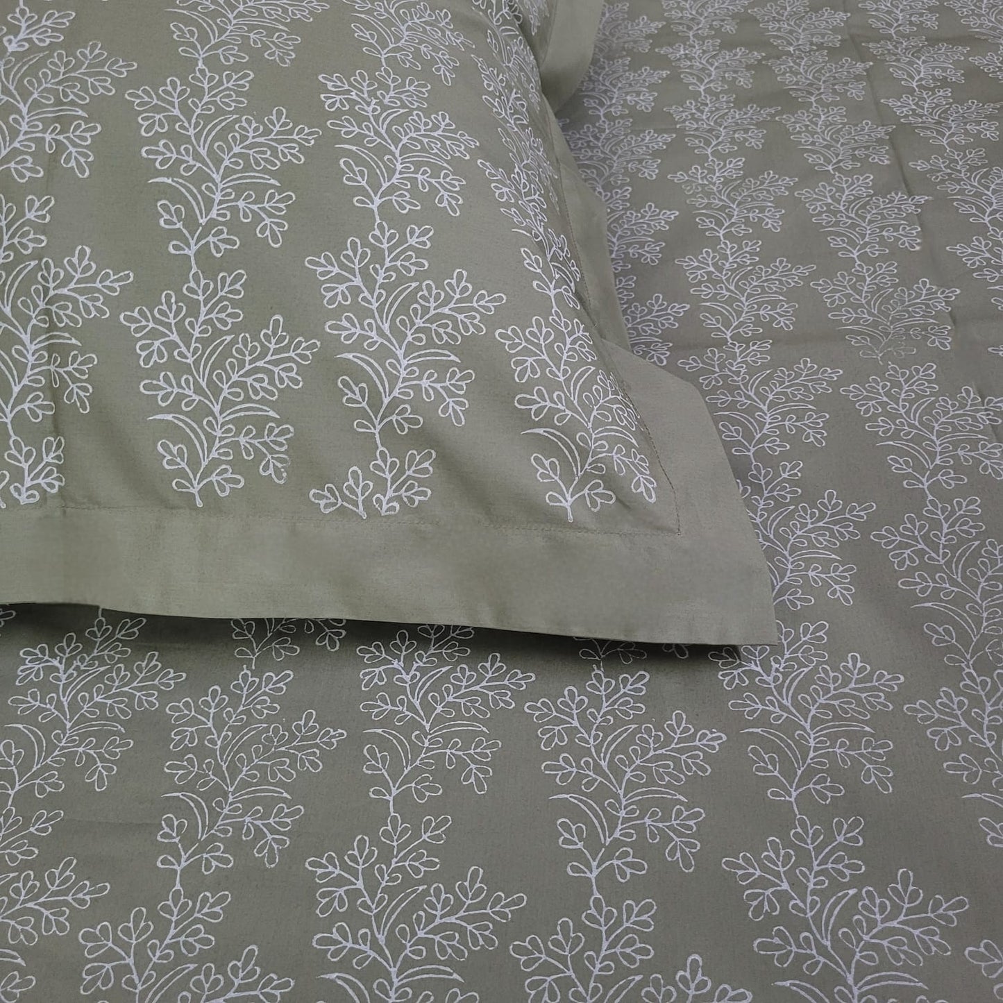 Bed Sheet Block Printed - Green Parsley - LOVE FOR WHITE                                                          