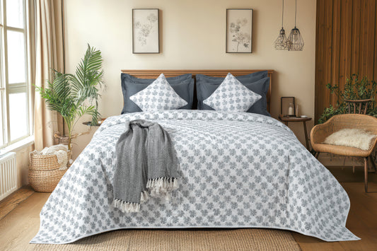 Summer Quilt/Bed Cover "Tree of Life"