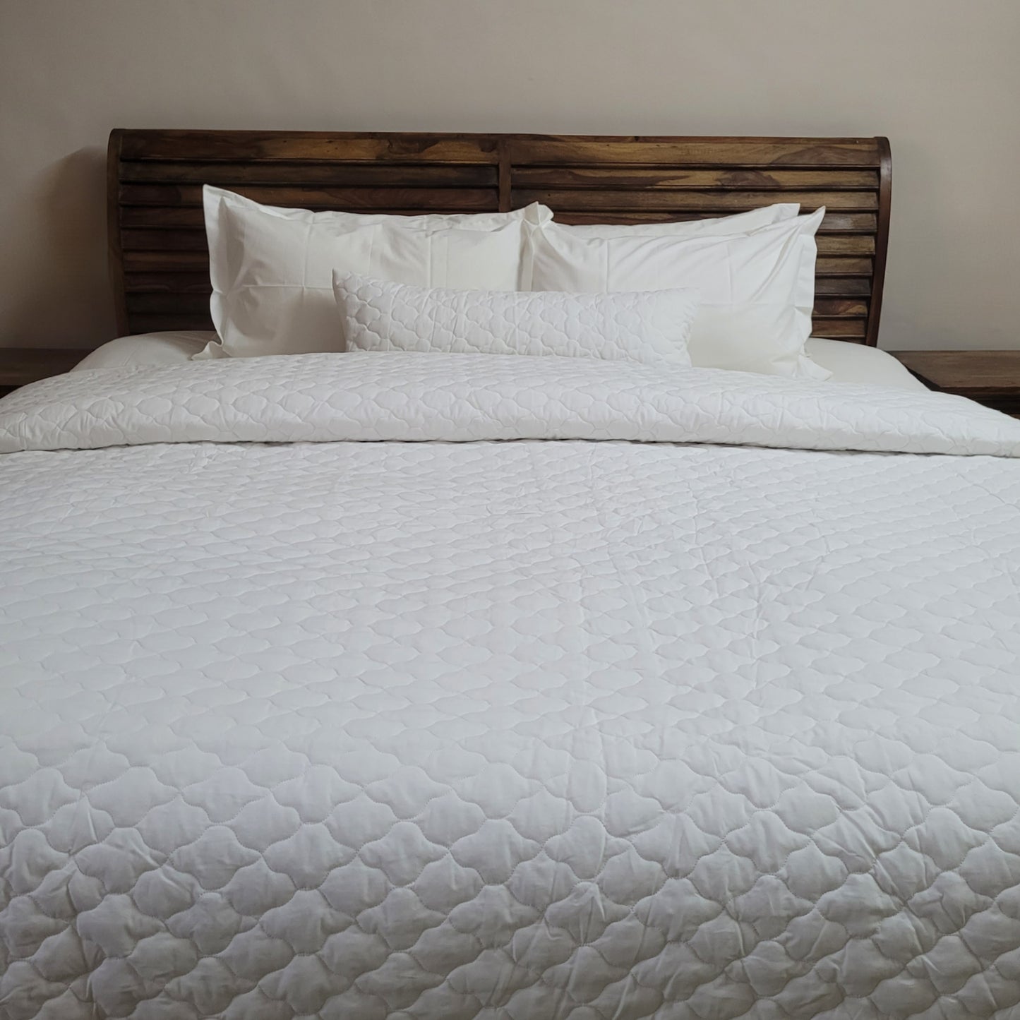 Love For White Summer Quilt/Bed Cover - White