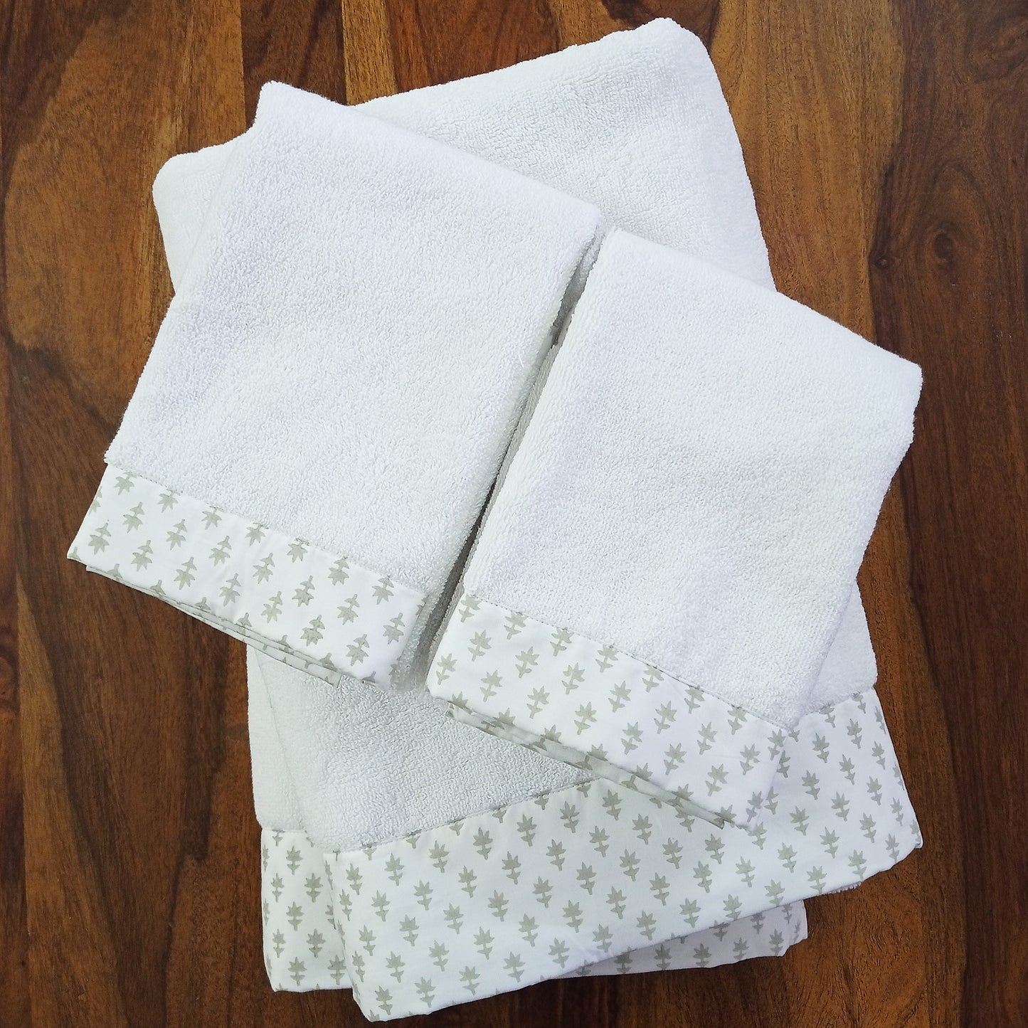 Love For White Towel Set - Hibiscus